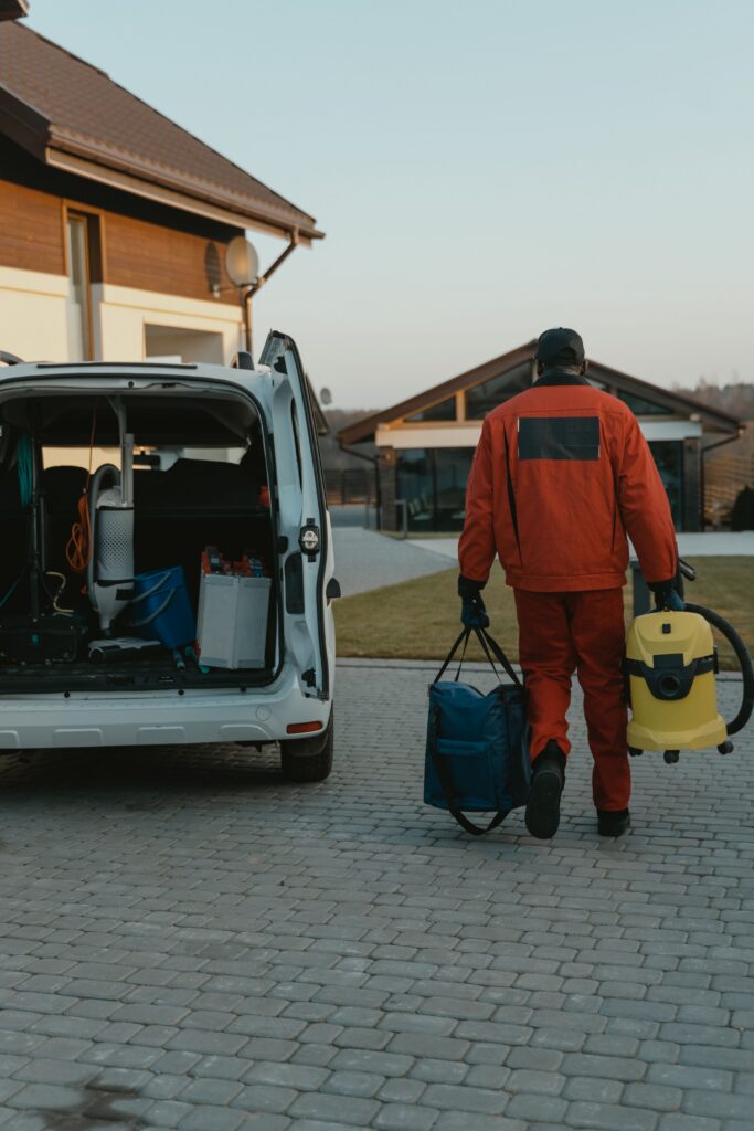 Featured image for How to reduce field service travel time without sacrificing service quality